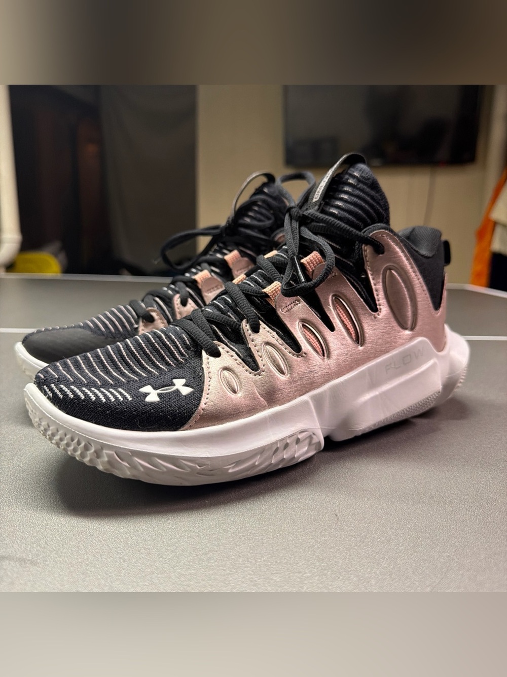 Under Armour Women's 8 Flow Breakthru 4 Basketball Shoes Black Rose Gold A302 - Picture 3 of 9